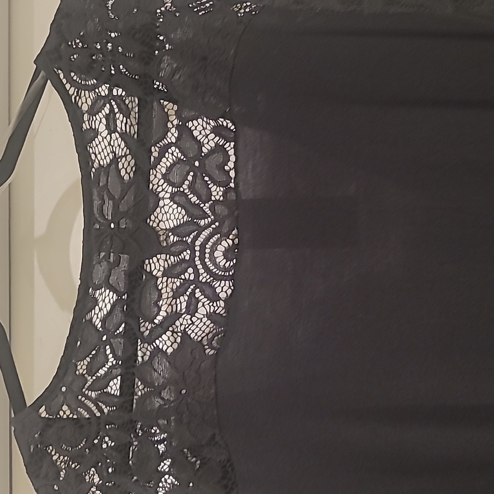 Black stretchy 95% Rayon 5% spandex Jumpsuit with Lace - Picture 5 of 6